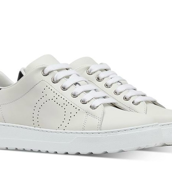 Salvatore Ferragamo White leather Sneakers
Made in Italy - Picture 9 of 11